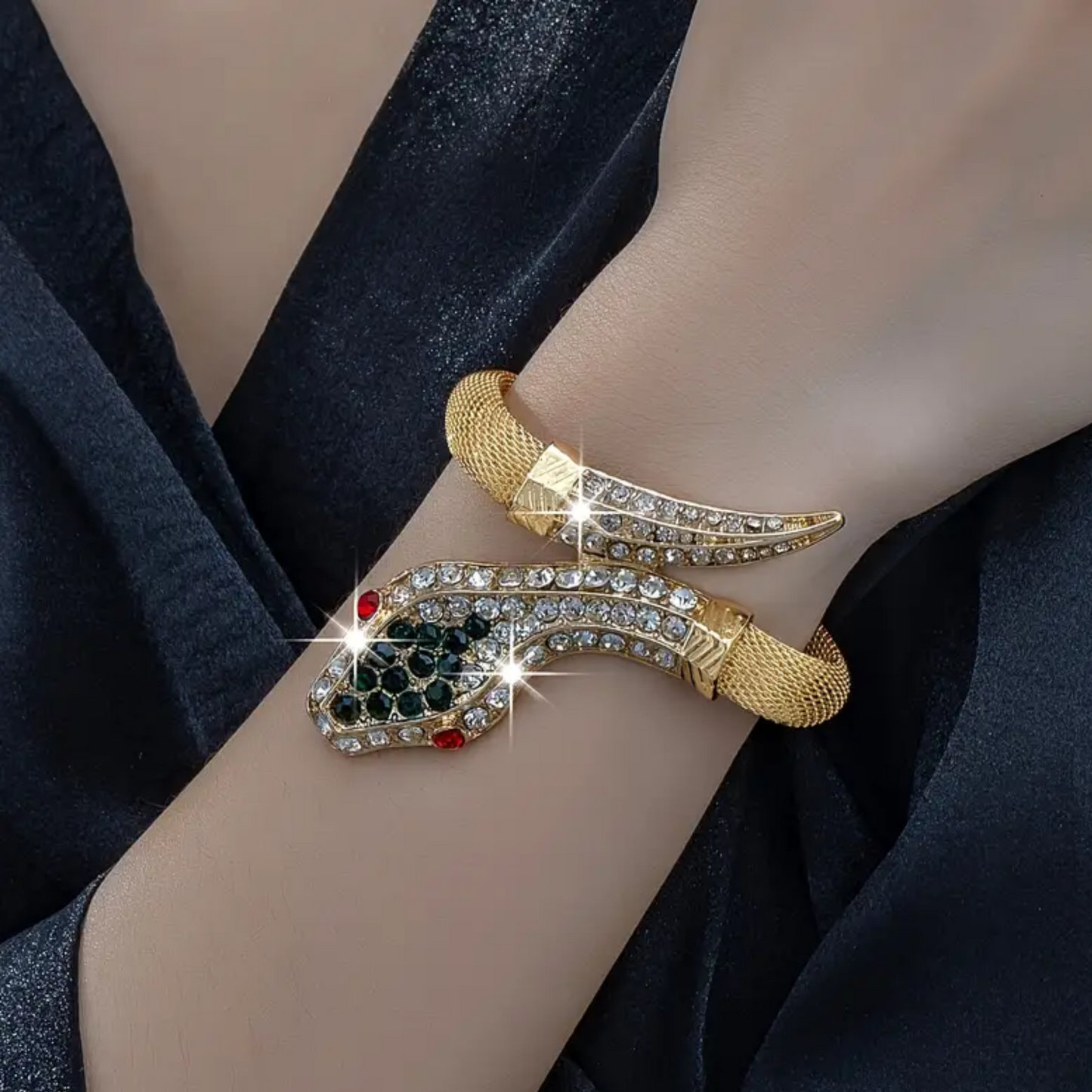 PULSERA ELEGANTE DE SERPIENTE